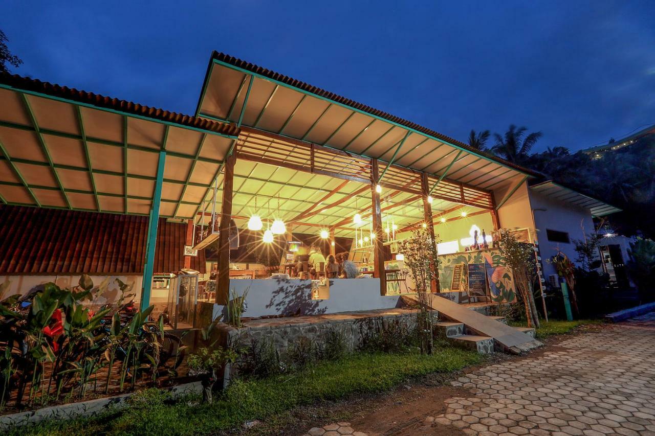 Makarma Resort Lombok Senggigi Exterior foto